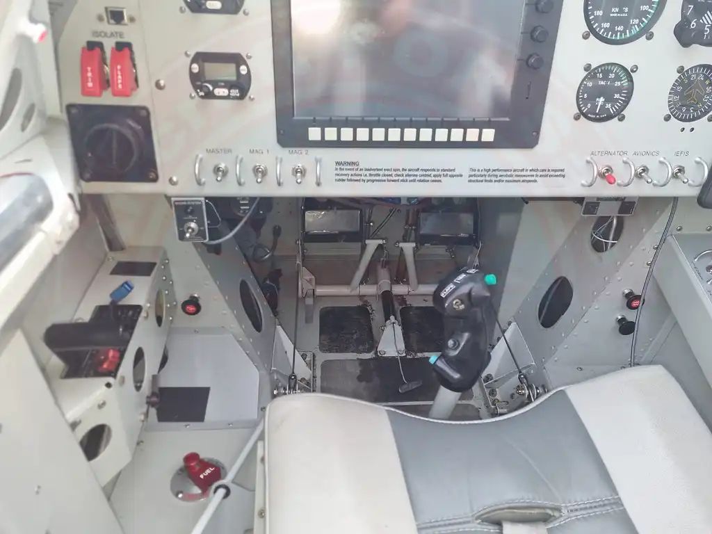 Van's Aircraft RV-8, photo 8 sur 11