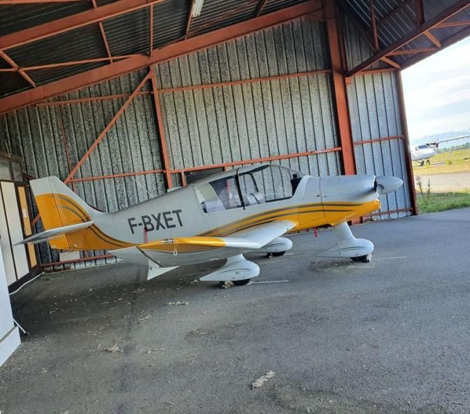 Robin DR400 2+2, fotografía 1 de 2