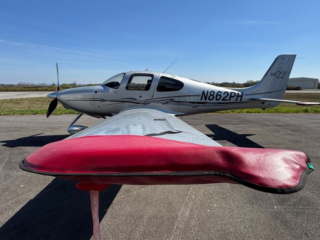 Cirrus SR22, fotografía 2 de 8