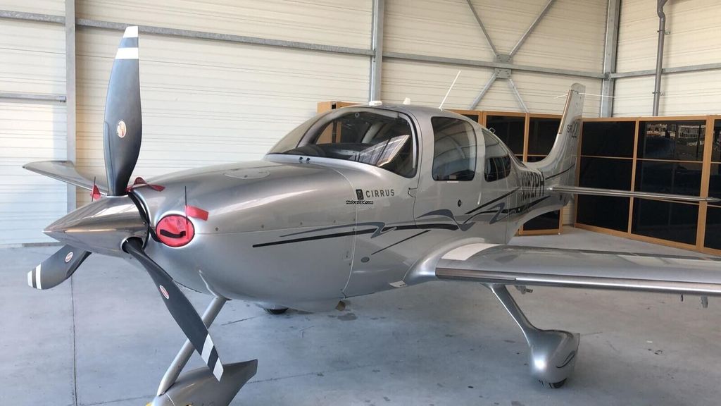 Cirrus SR22, fotografía 3 de 8