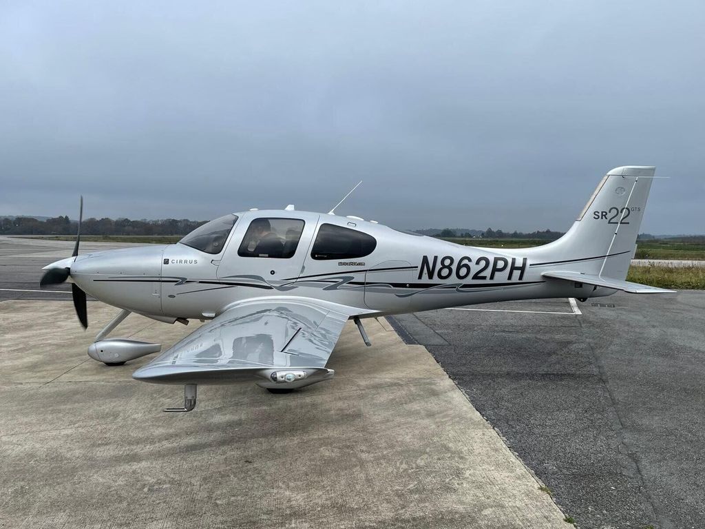 Cirrus SR22, fotografía 6 de 8