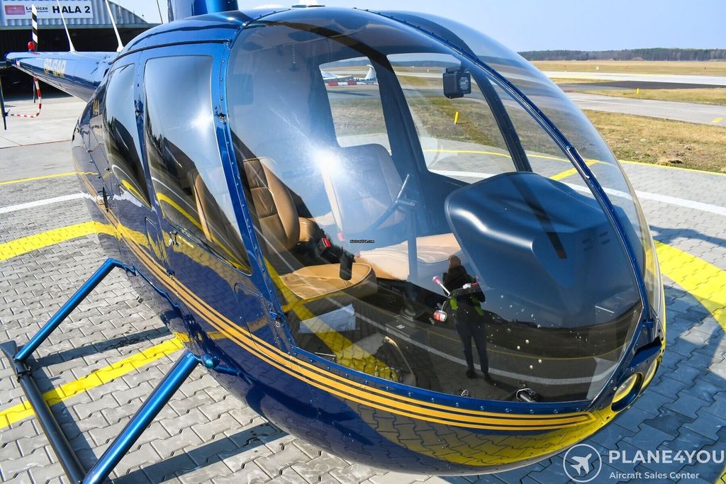 Robinson R44, fotografía 8 de 20