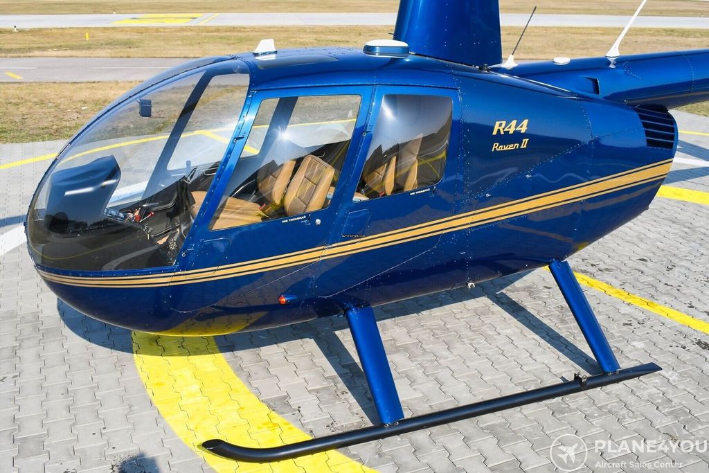 Robinson R44, fotografía 10 de 20