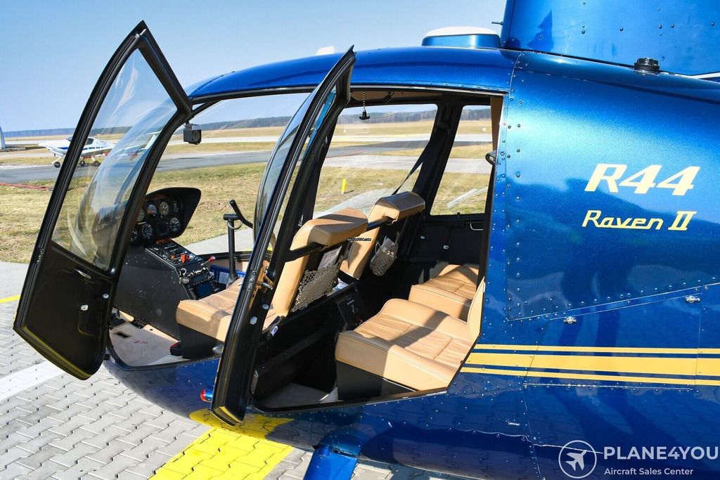 Robinson R44, fotografía 11 de 20