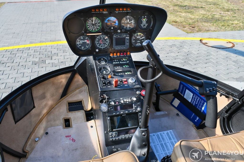Robinson R44, fotografía 17 de 20
