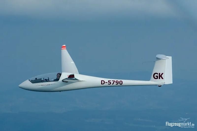 Schempp-Hirth Ventus 18m/15m, fotografía 1 de 10