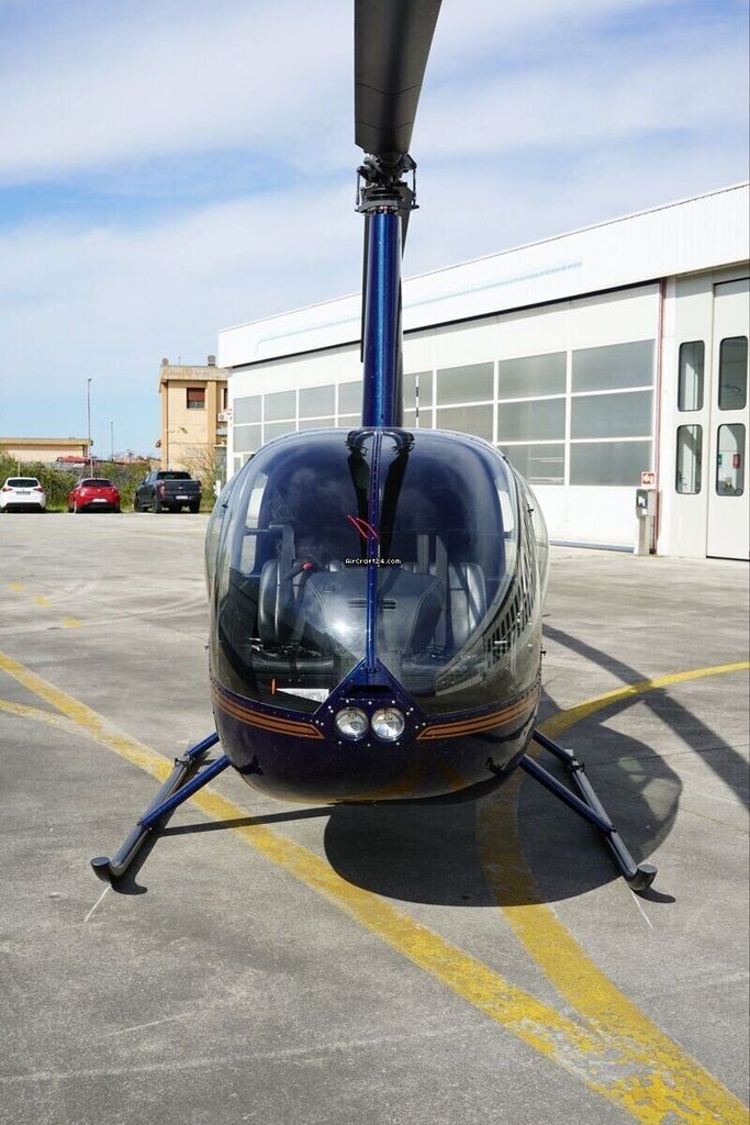 Robinson R44, fotografía 13 de 20