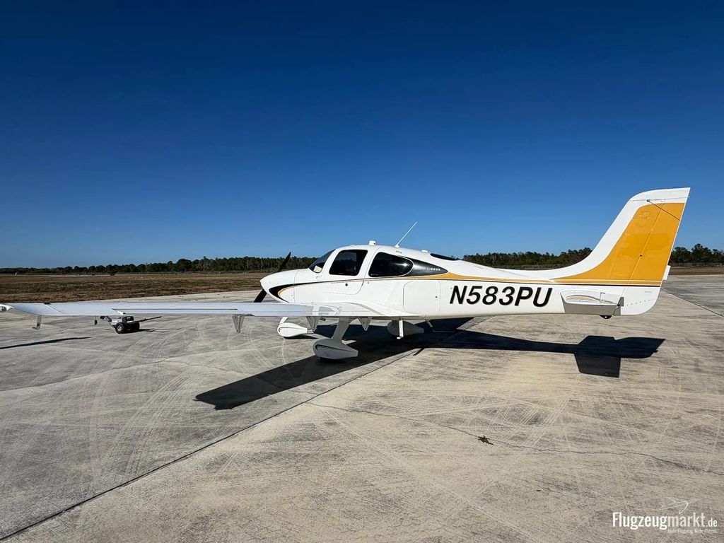 Cirrus SR20, fotografía 3 de 8