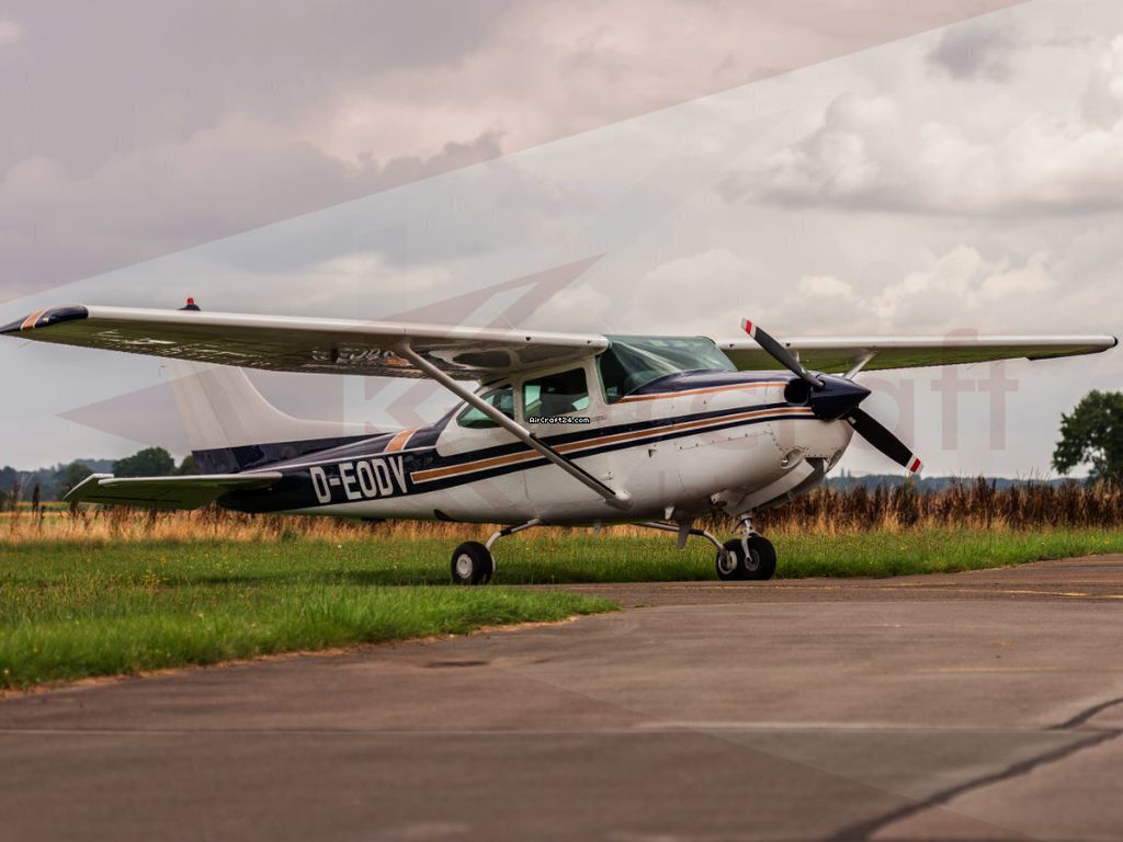 Cessna FR-182-RG Skylane RG, fotografía 3 de 9