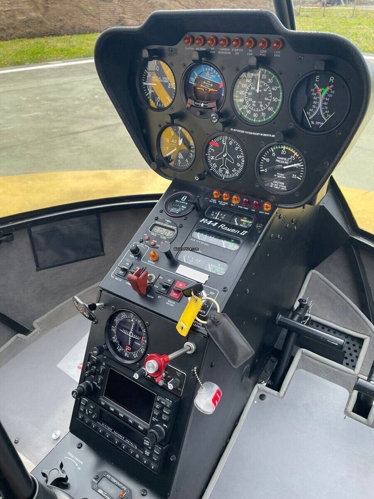 Robinson R44, fotografía 6 de 10