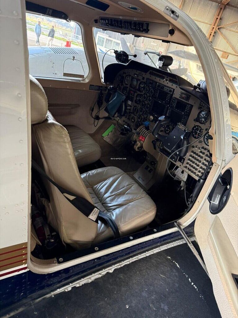 Piper PA-34, fotografía 9 de 15
