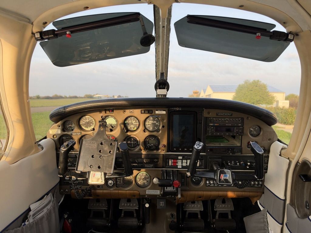 Piper PA-28, photo 15 sur 16