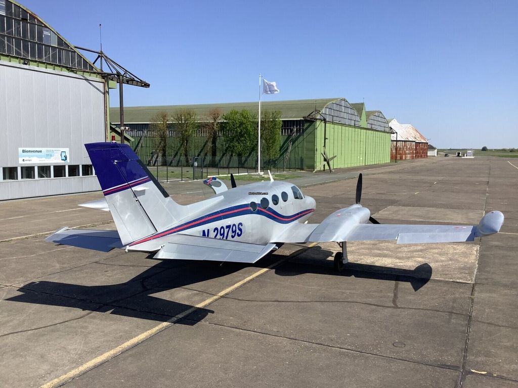 Cessna 411, fotografía 2 de 15