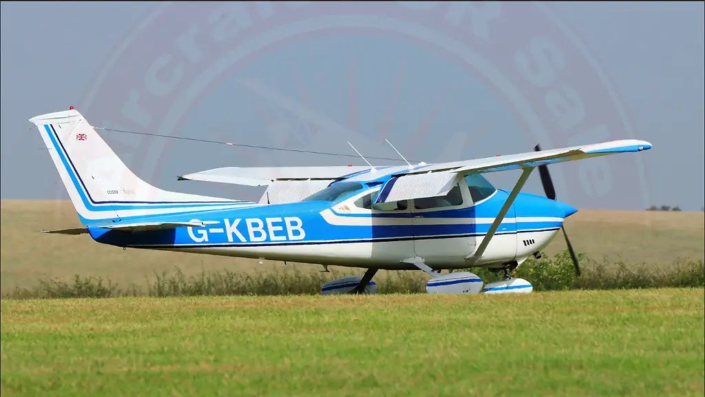 Cessna 182, photograph 7 of 12