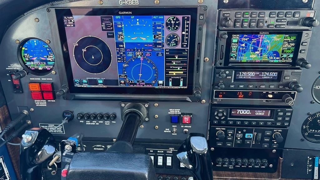 Cessna 182, photograph 11 of 12