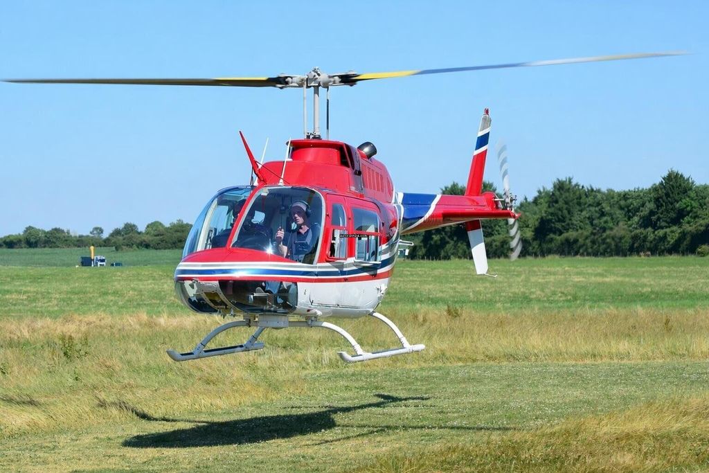 Bell Jet Ranger 206 B II, fotografía 2 de 12