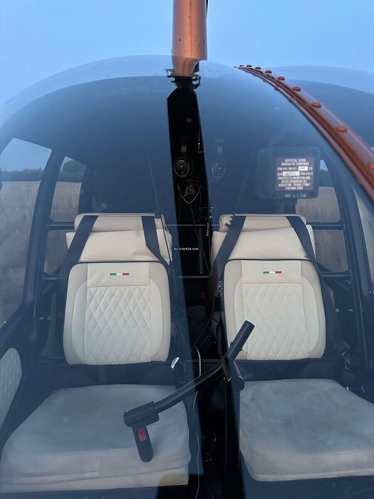 Robinson R44, Foto 3 von 5
