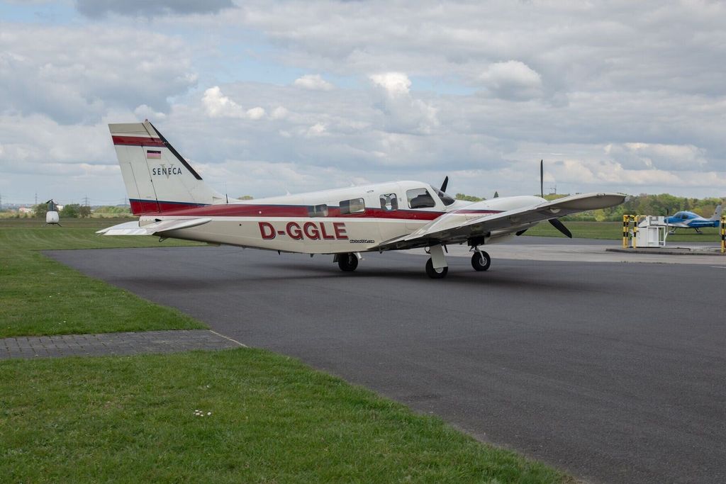Piper PA-34, fotografía 3 de 20