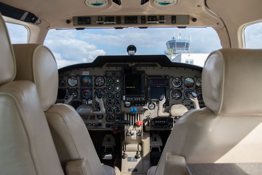 Piper PA-34, fotografía 16 de 20