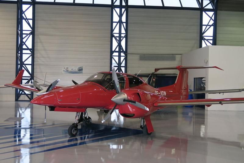 Diamond DA42, fotografía 1 de 4