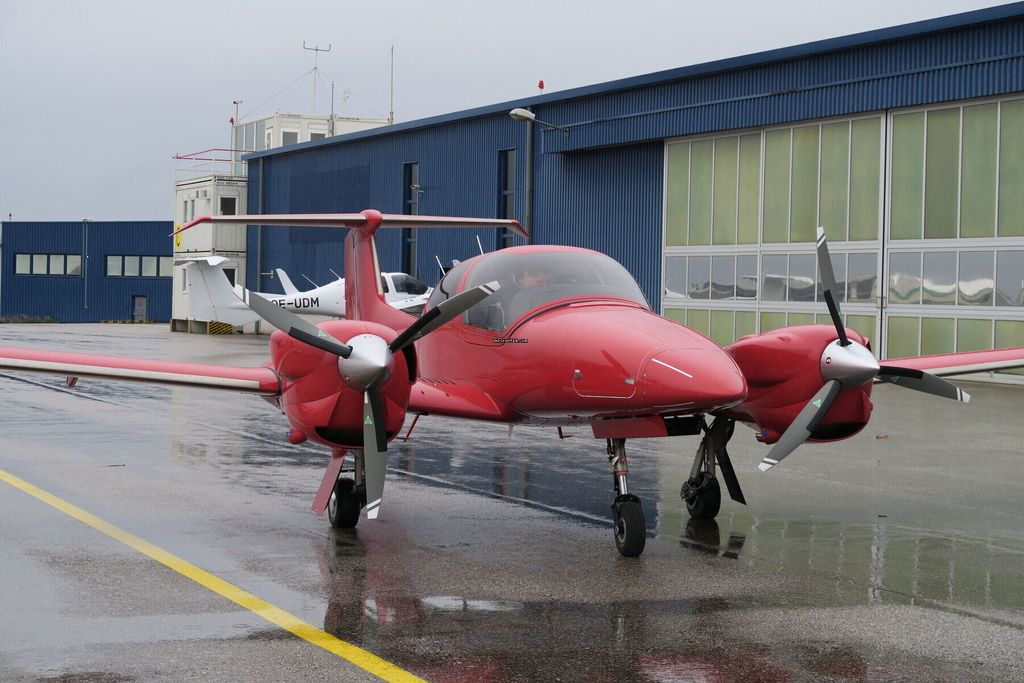 Diamond DA42, fotografía 3 de 4