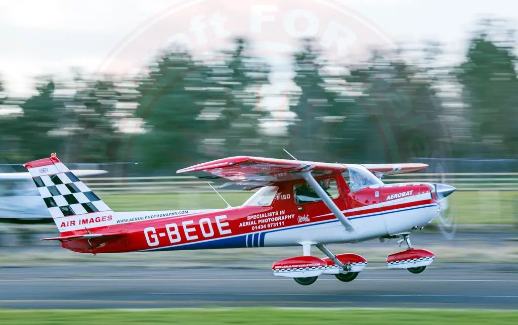Cessna FRA 150M, fotografía 2 de 14