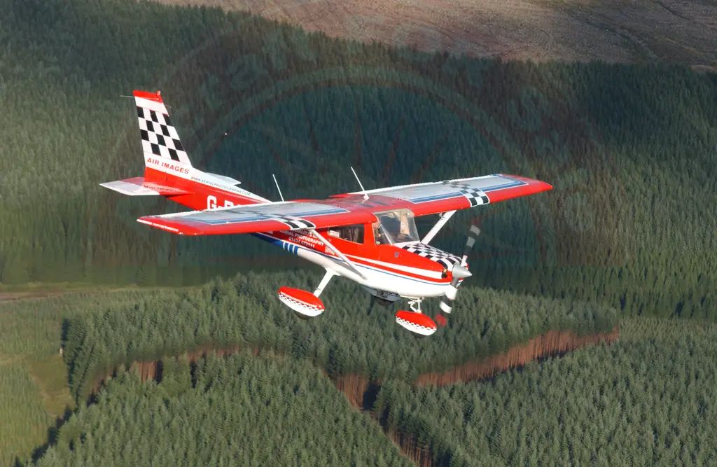 Cessna FRA 150M, fotografía 11 de 14