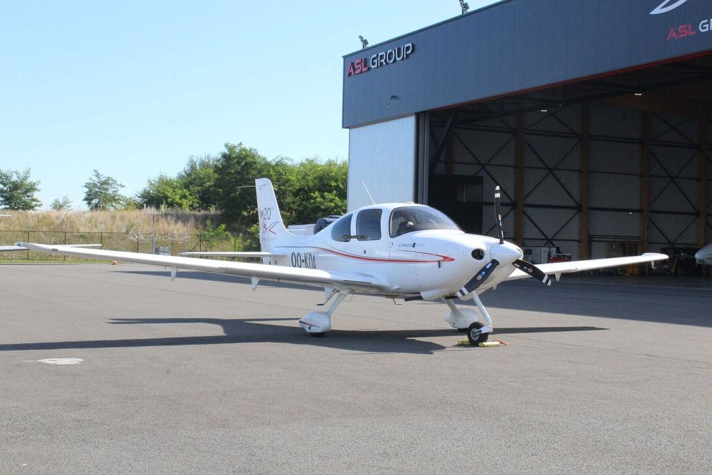 Cirrus SR20, fotografía 11 de 20