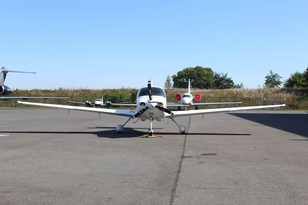 Cirrus SR20, fotografía 12 de 20