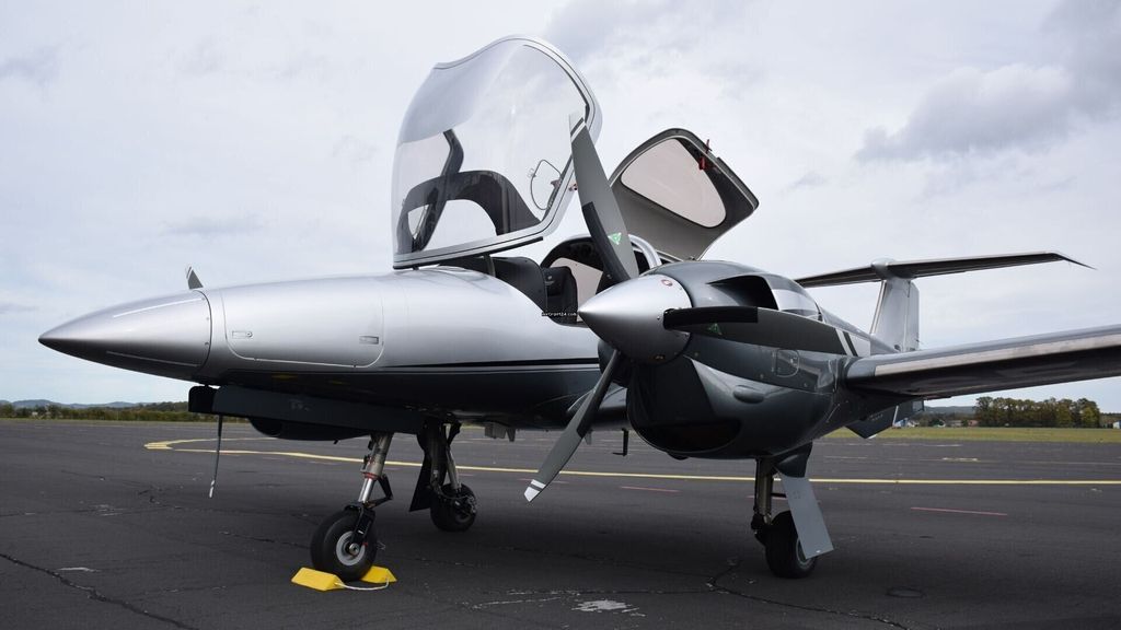 Diamond DA42 VI, fotografía 2 de 4