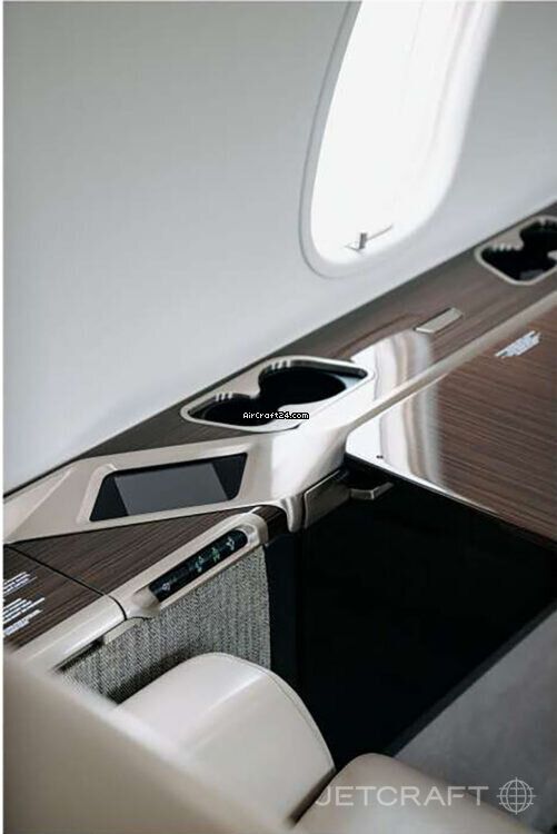 Bombardier BD-100, Foto 7 von 9