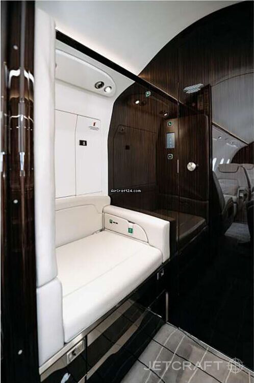 Bombardier BD-100, Foto 8 von 9