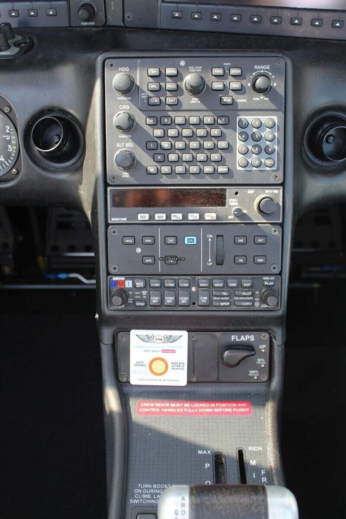 Cirrus SR20, fotografía 16 de 20