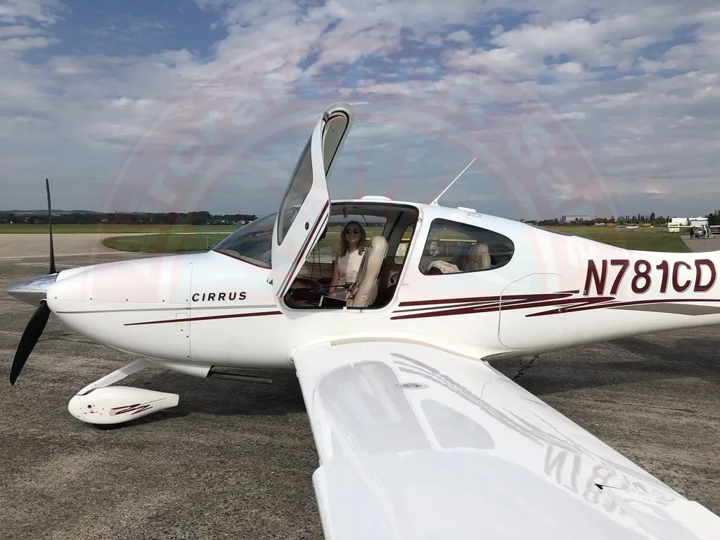 Cirrus SR20, fotografía 2 de 7