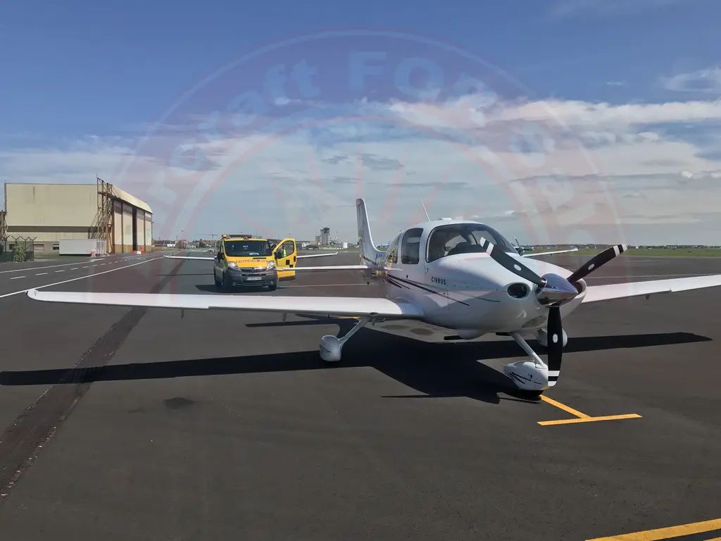 Cirrus SR20, fotografía 4 de 7