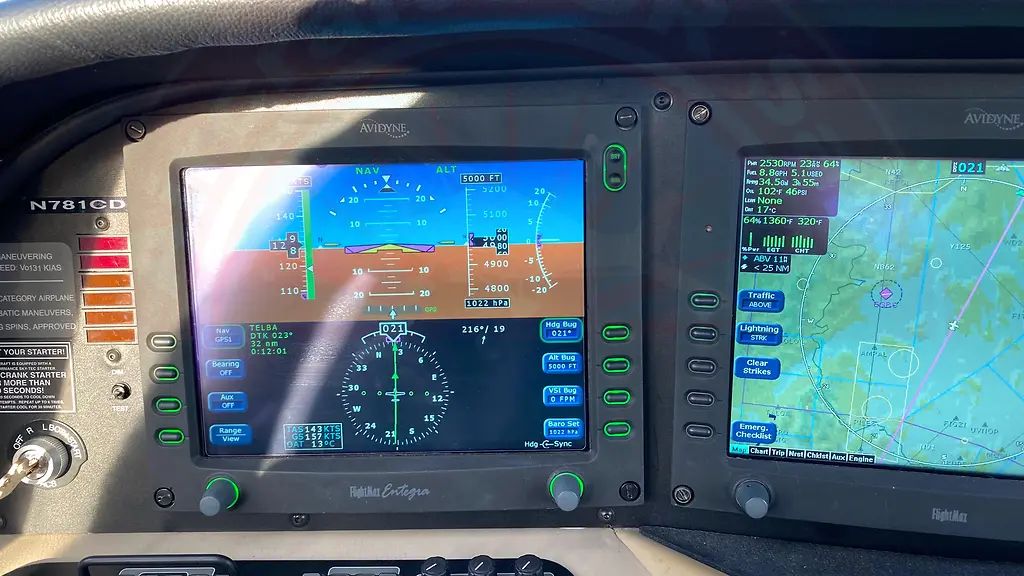 Cirrus SR20, fotografía 6 de 7