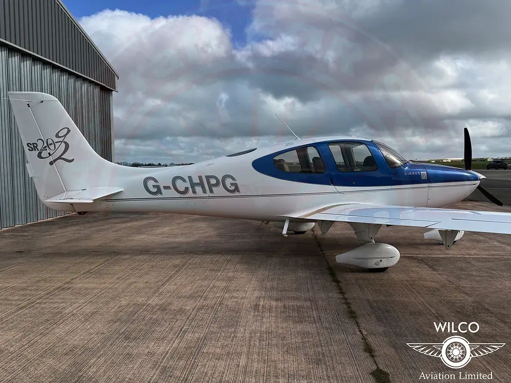 Cirrus SR20, fotografía 4 de 27