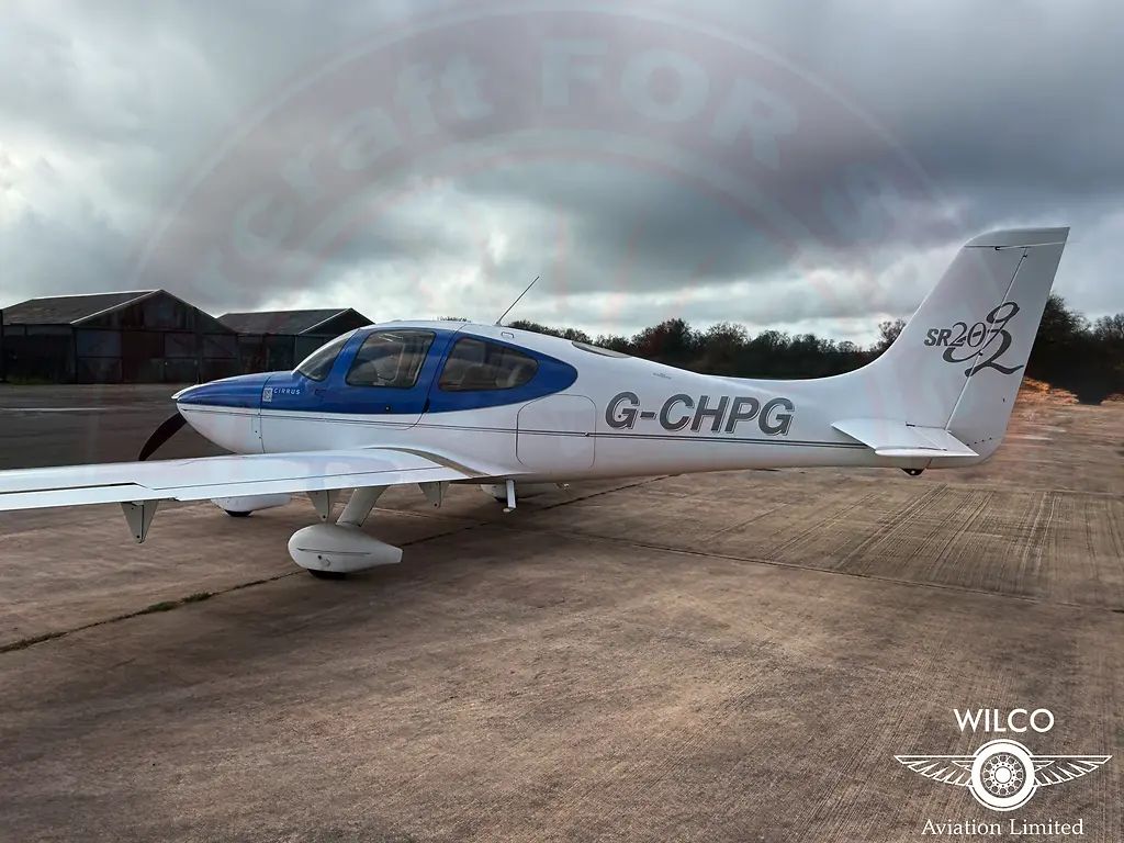Cirrus SR20, fotografía 7 de 27