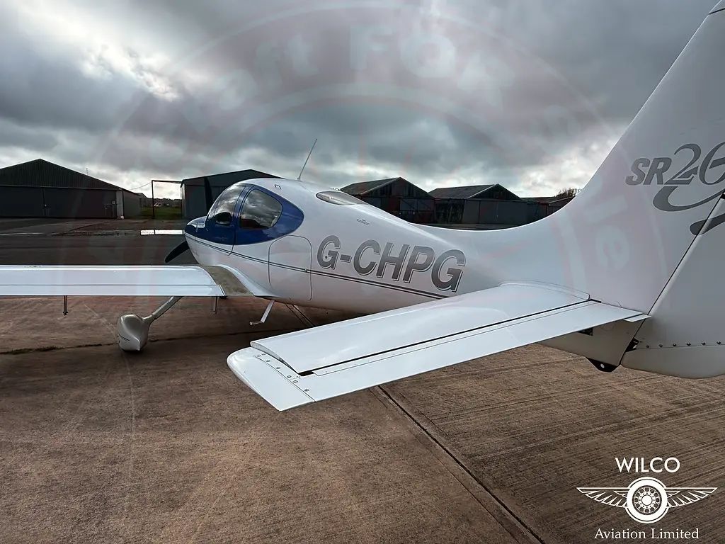 Cirrus SR20, fotografía 9 de 27