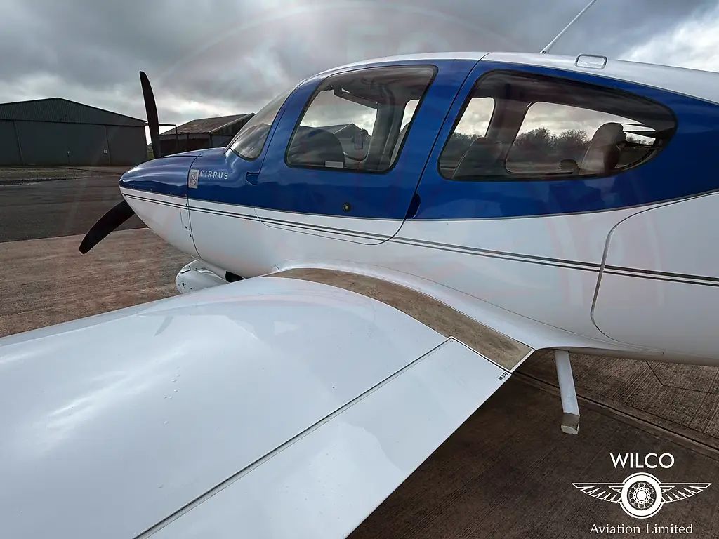 Cirrus SR20, fotografía 10 de 27