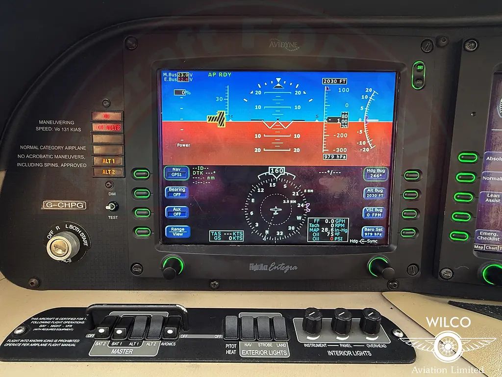Cirrus SR20, fotografía 21 de 27