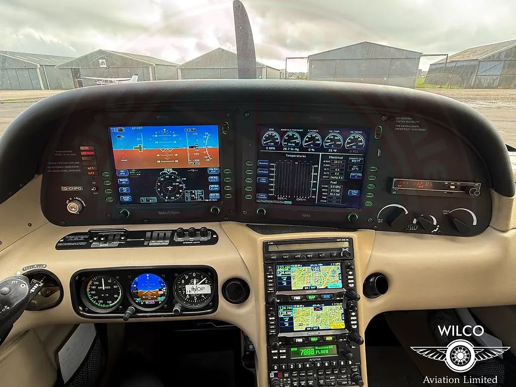 Cirrus SR20, fotografía 25 de 27