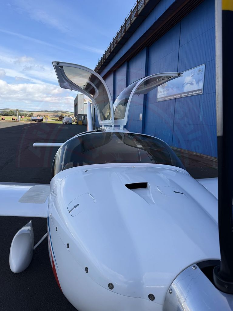 Europa Aircraft Europa XS, fotografía 10 de 16