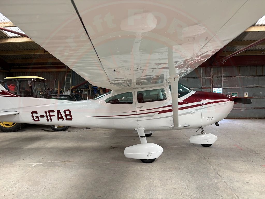 Reims 182 F182Q, fotografía 2 de 29