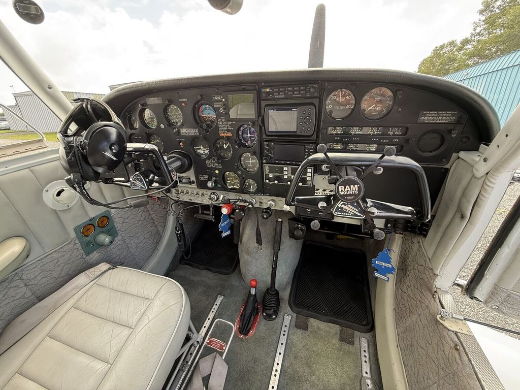 Piper Comanche 250 PA-24-250, fotografía 7 de 9