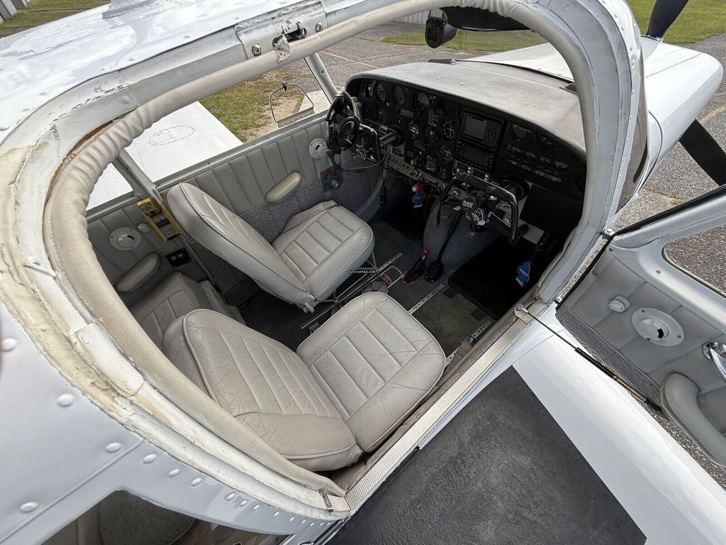 Piper Comanche 250 PA-24-250, fotografía 8 de 9
