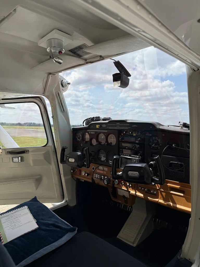 Cessna 150, fotografía 8 de 12