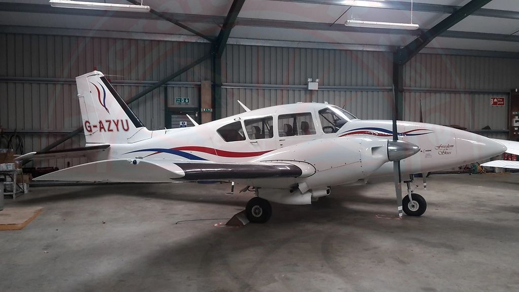 Piper PA-23, fotografía 3 de 7