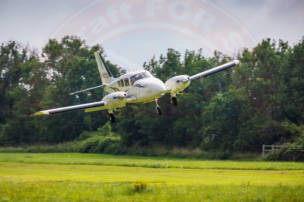 Piper PA-23, fotografía 7 de 7
