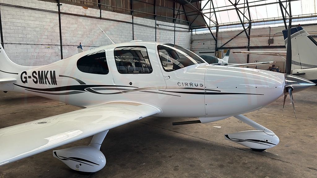 Cirrus SR20, fotografía 3 de 7